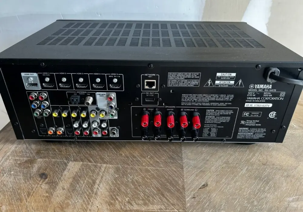 Yamaha RX-V475 czy Denon AVR-X1000 - który amplituner naprawdę warto wybrać?