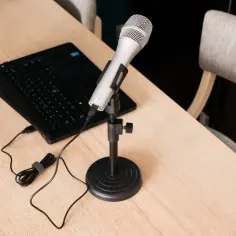 Jak podłączyć mikrofon z telefonu do komputera - proste metody i porady